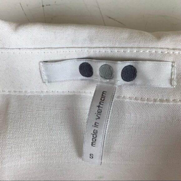 THREE Dots I Oversized Short Sleeve Button up Blouse NWT - Picture 4 of 8